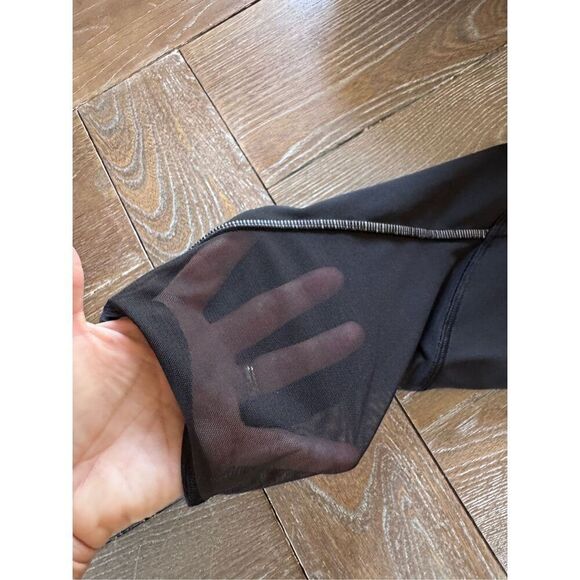 Lululemon Free Runner Crop Legging in Black Size 4 - Z40416 - Picture 4 of 9